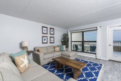 Newly remodeled Saida 2 BR/2BA Sleeps 8 Newly remodeled Saida 2 BR/2BA Sleeps 8
