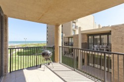 Sea Vista Condo 8 2 BR/2 Bath Sleeps 6 Sea Vista Condo 8 2 BR/2 Bath Sleeps 6