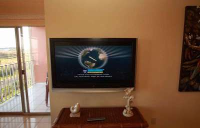 47 LCD HDTV